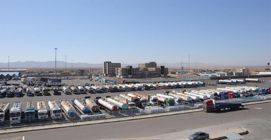 2600 کامیون ترانزیت در مرز دوغارون منتظر ورود به افغانستان هستنند