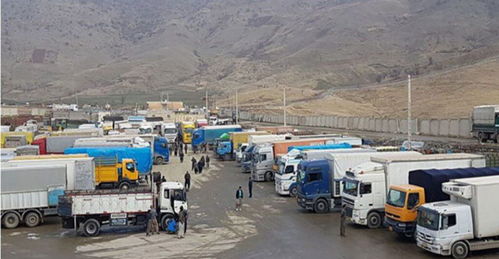 امسال حدود ۳۶۸ هزار تن کالا از گمرکات آذربایجان‌ غربی صادر شده است